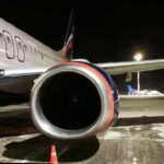 Рейс из Красноярска в Сочи вернулся в аэропорт по техническим причинам